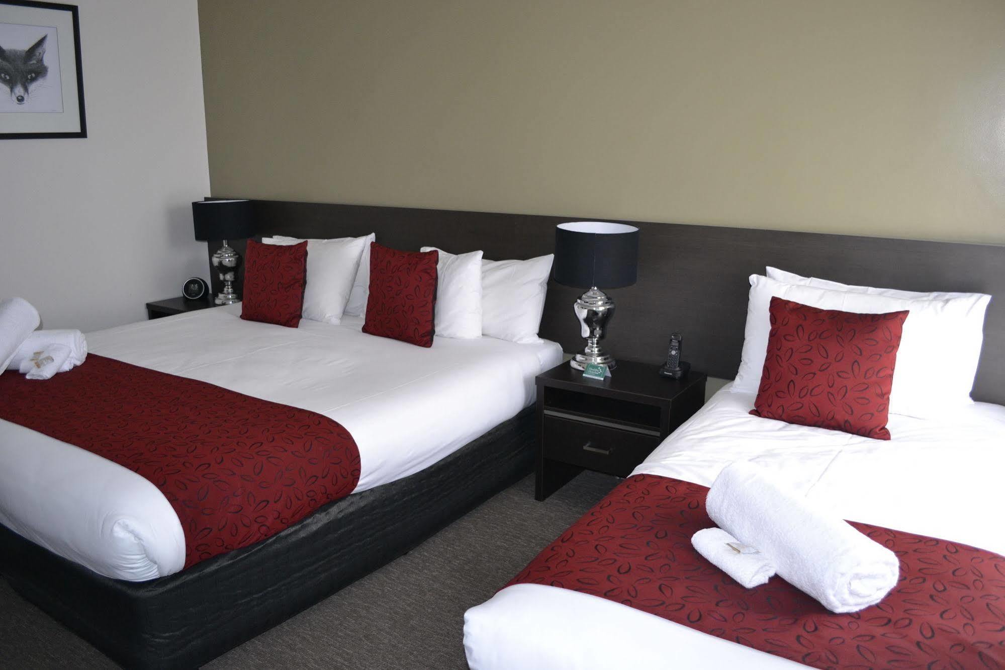 Comfort Inn Western Варрнамбул Экстерьер фото